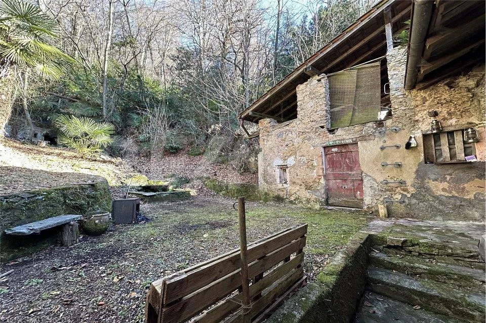 Casa di nucleo con terreno edificabile, ottimo investimento – Foto 7 von 13