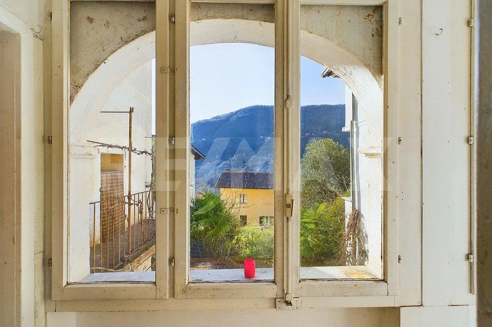 Casa di nucleo con terreno edificabile, ottimo investimento – Foto 8 von 13