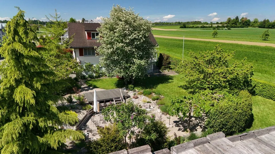 8.5 Zimmer Einfamilienhaus mit grosszügigem Umschwung in Mattwil