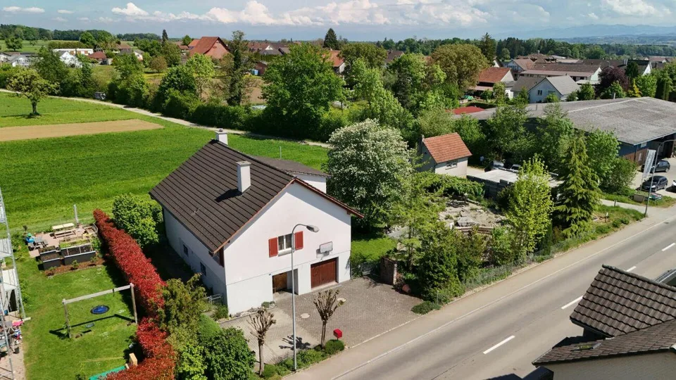 8.5 Zimmer Einfamilienhaus mit grosszügigem Umschwung in Mattwil