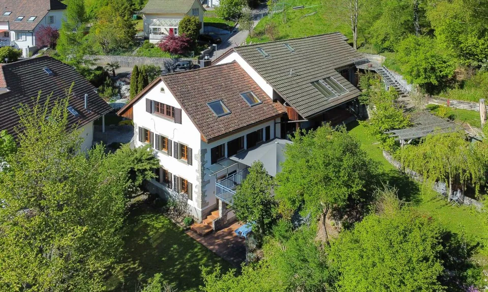 Casa storica con 6 stanze e appartamento con vista