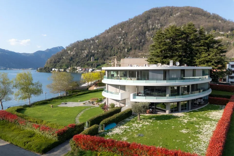 Prestigioso appartamento  4.5 locali a Maroggia