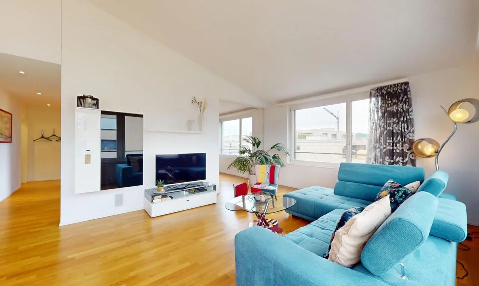 Licht, Weite und Ausblick – stilvolle 3.5-Zimmer-Dachwohnung