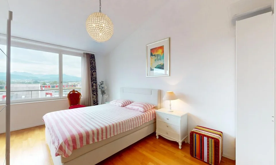 Licht, Weite und Ausblick – stilvolle 3.5-Zimmer-Dachwohnung – Foto 7 von 18
