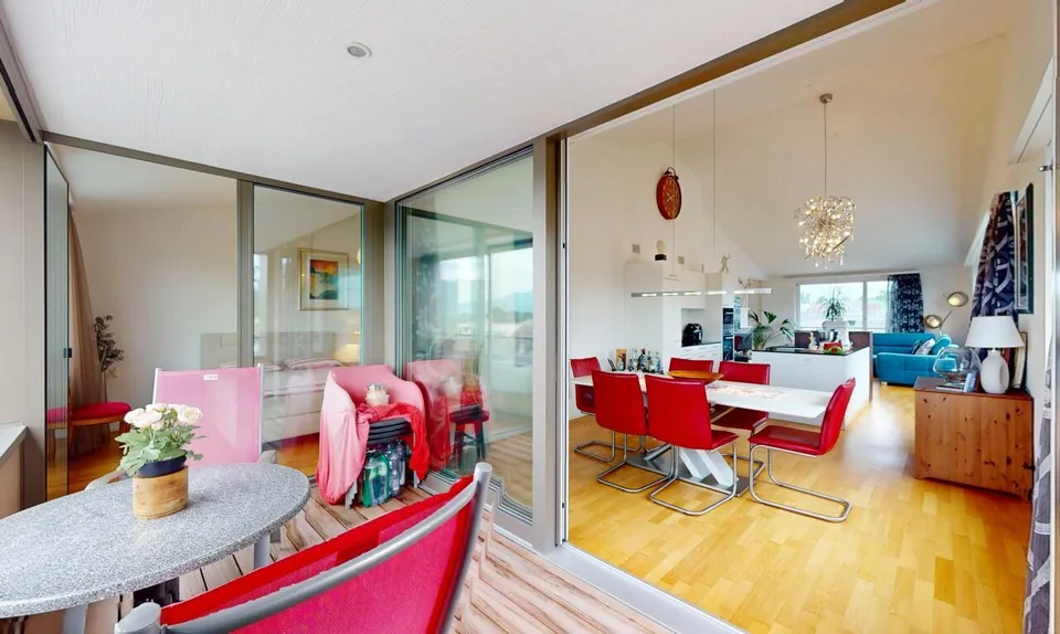 Licht, Weite und Ausblick – stilvolle 3.5-Zimmer-Dachwohnung – Foto 10 von 18