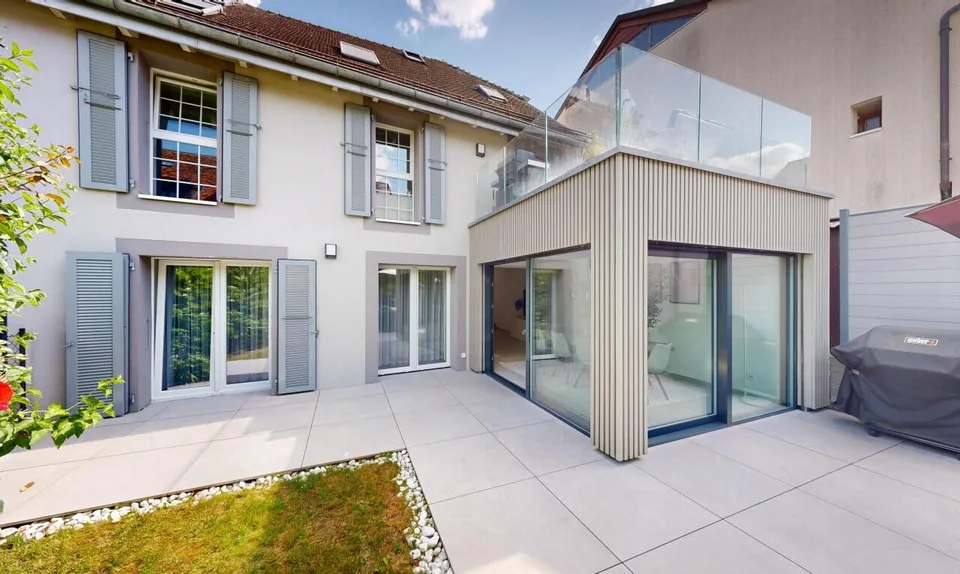 Wunderschönes vollständig renoviertes Duplex