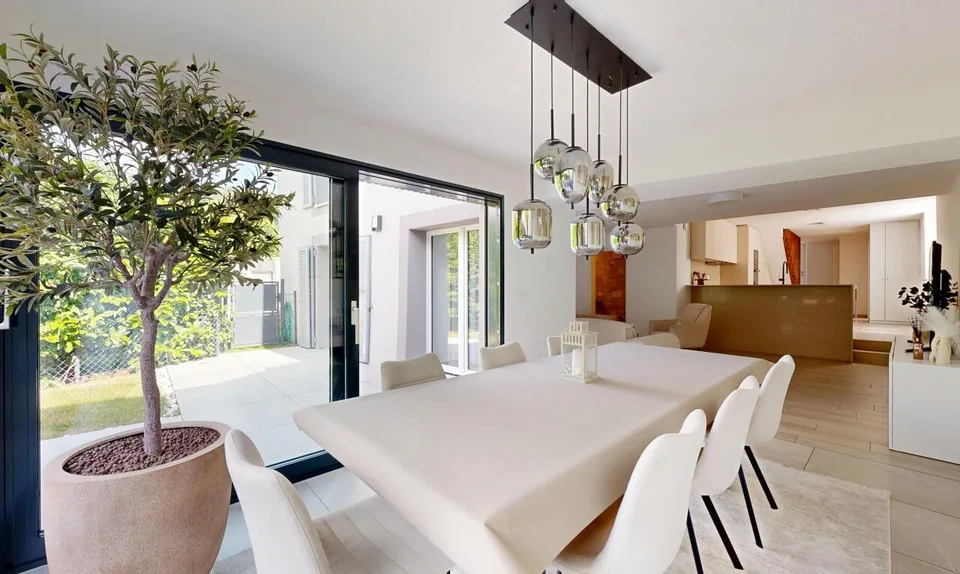Wunderschönes vollständig renoviertes Duplex