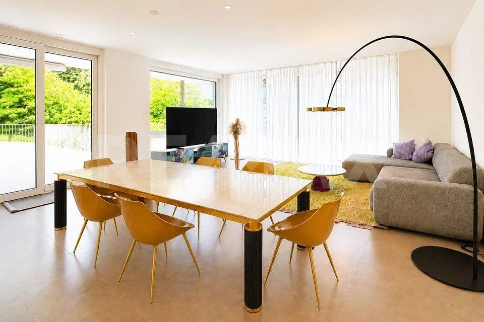 Luxuriöse Wohnung mit grosser Terrasse und Seesicht in Hergiswil