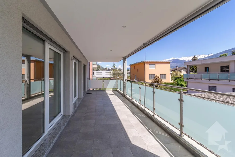 Ampio appartamento 4.5 locali con terrazza coperta di 34 m2