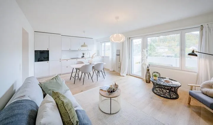 SUPERBE APPARTEMENT DE 4.5 PIÈCES - TIPTOP TOTALEMENT RÉNOVÉ