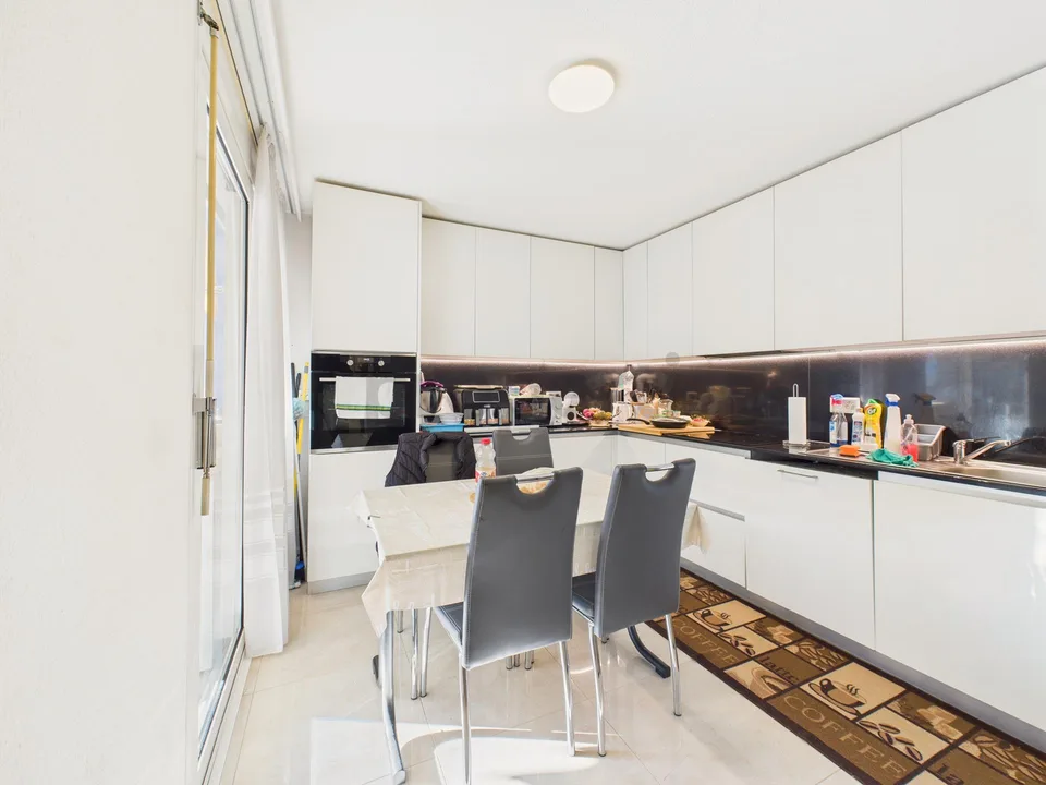 Gordola, condominio 3 Torri elegante 4,5 locali