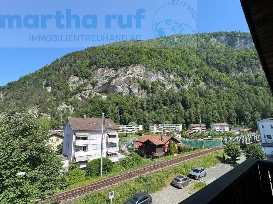 grosszügige 4.5-Zimmer Dachwohnung Sicht auf Jungfrau und Aare
