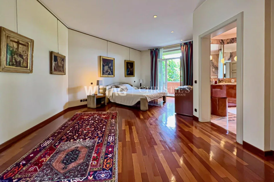Spacious, stately villa surrounded by green spaces for sale in Mendrisio