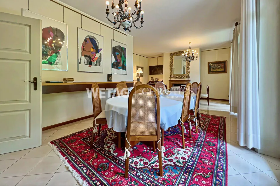 Spacious, stately villa surrounded by green spaces for sale in Mendrisio