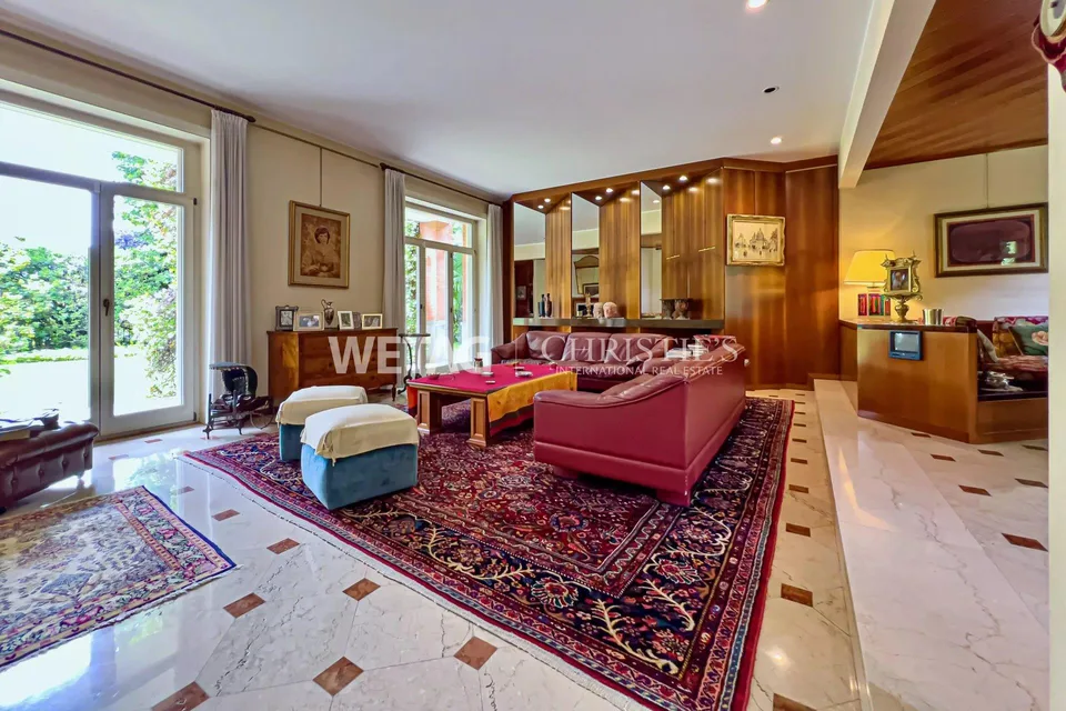 Spacious, stately villa surrounded by green spaces for sale in Mendrisio