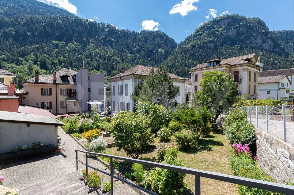 Spaziosa casa con giardino