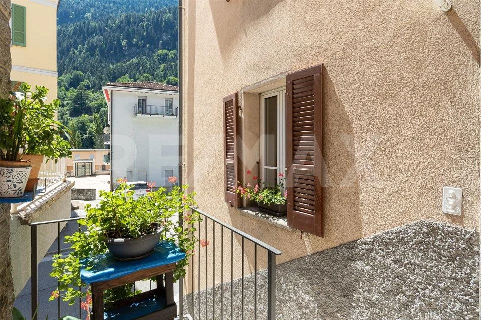 Spaziosa casa con giardino