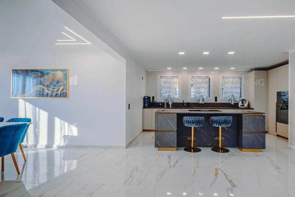 Elevated Living - Attico Panoramico con Vista Lago Kopie