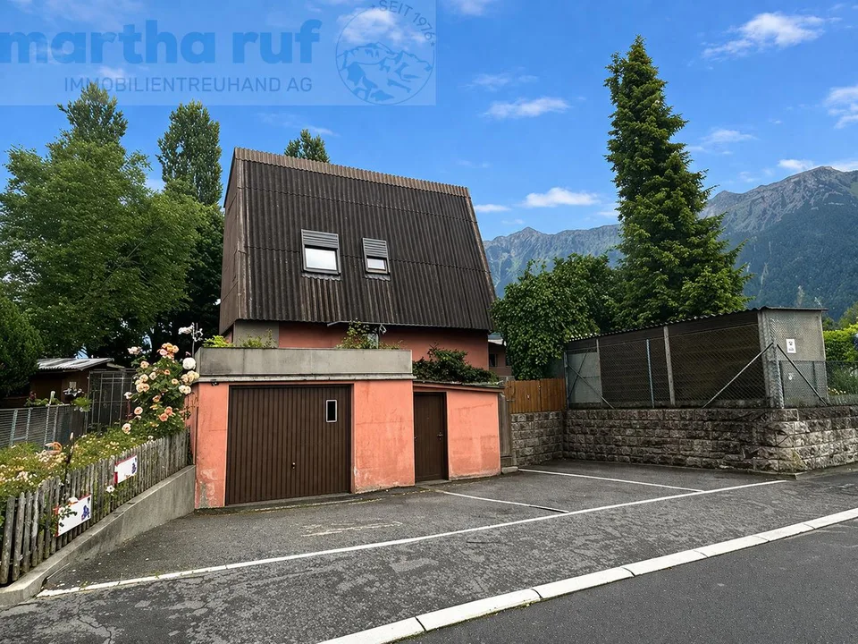 Vielseitiges Wohnhaus mit Tierpension nahe dem Zentrum
