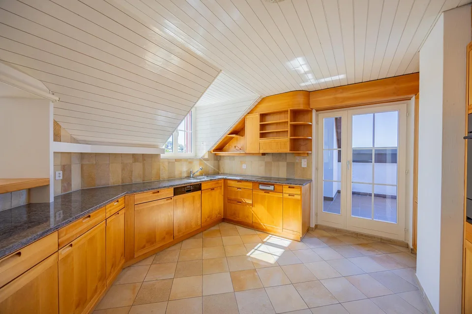 Large penthouse apartment in tax-friendly Bottighofen – photo 12 of 30