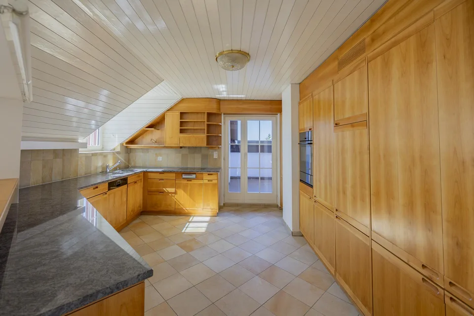 Large penthouse apartment in tax-friendly Bottighofen – photo 11 of 30