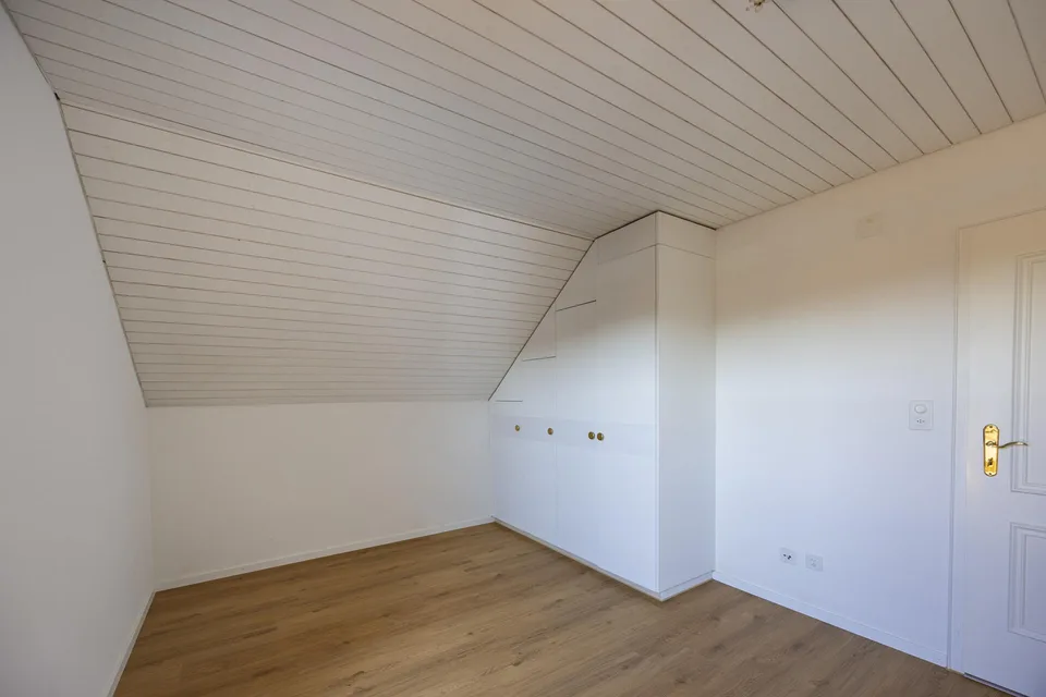 Large penthouse apartment in tax-friendly Bottighofen – photo 28 of 30