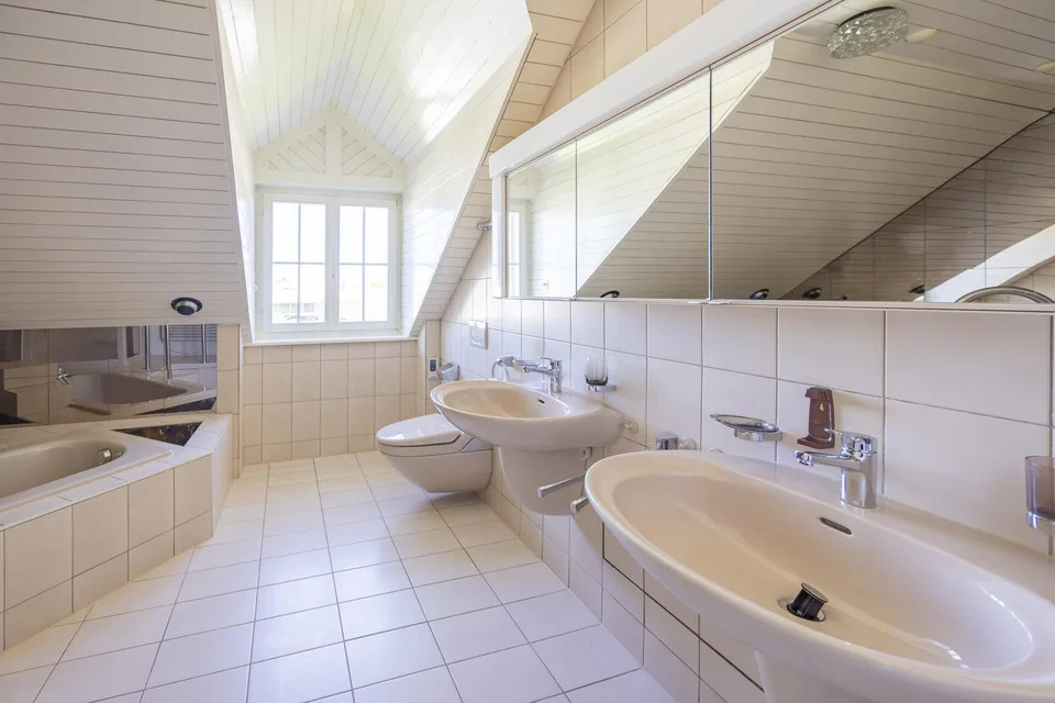 Large penthouse apartment in tax-friendly Bottighofen – photo 21 of 30
