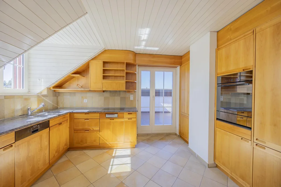 Large penthouse apartment in tax-friendly Bottighofen – photo 13 of 30