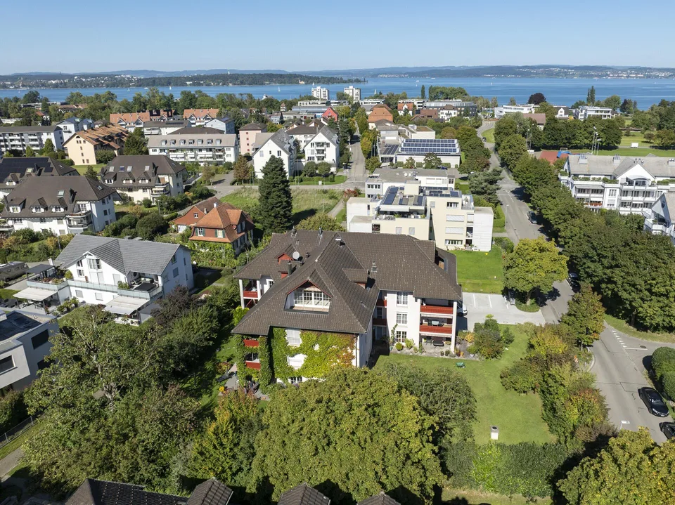 Grosse Penthousewohnung im steuergünstigen Bottighofen