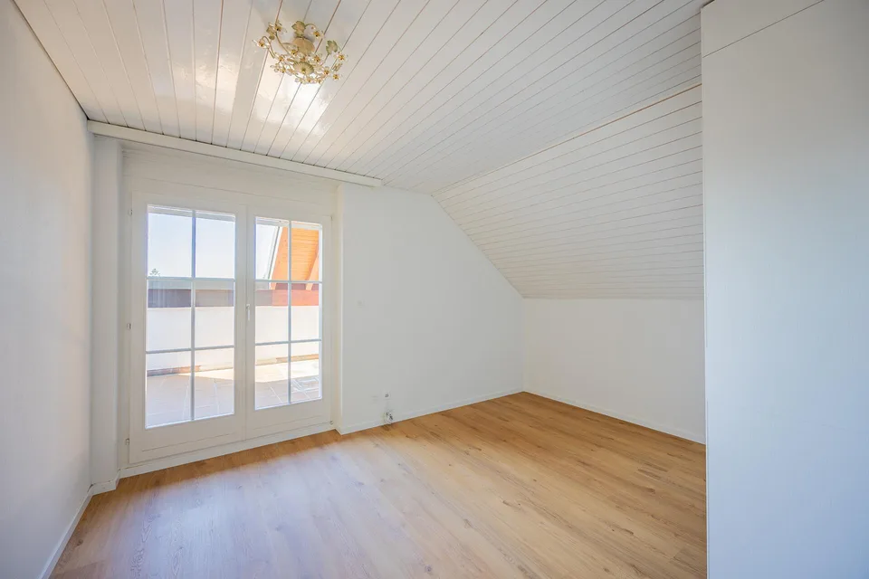 Large penthouse apartment in tax-friendly Bottighofen – photo 27 of 30