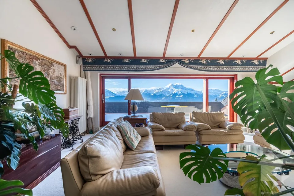 Superbe attique plein sud avec vue imprenable – Leysin centre