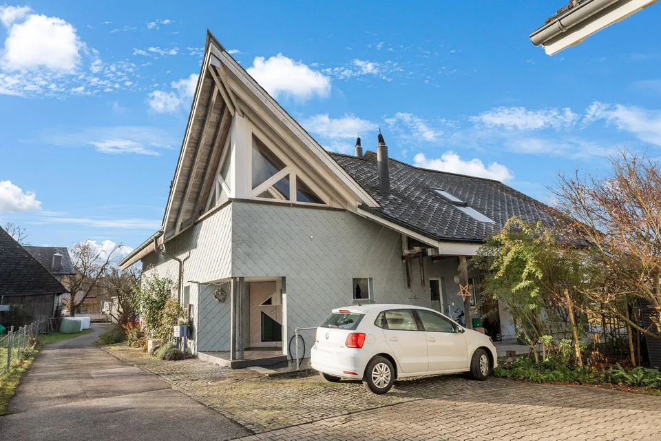 RESERVED: Centrally located residential property in Oberönz