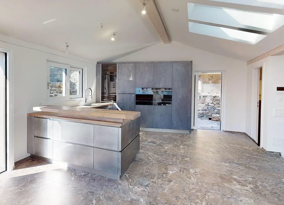 Moderne trifft Tessiner Charme - Villetta mit Seesicht
