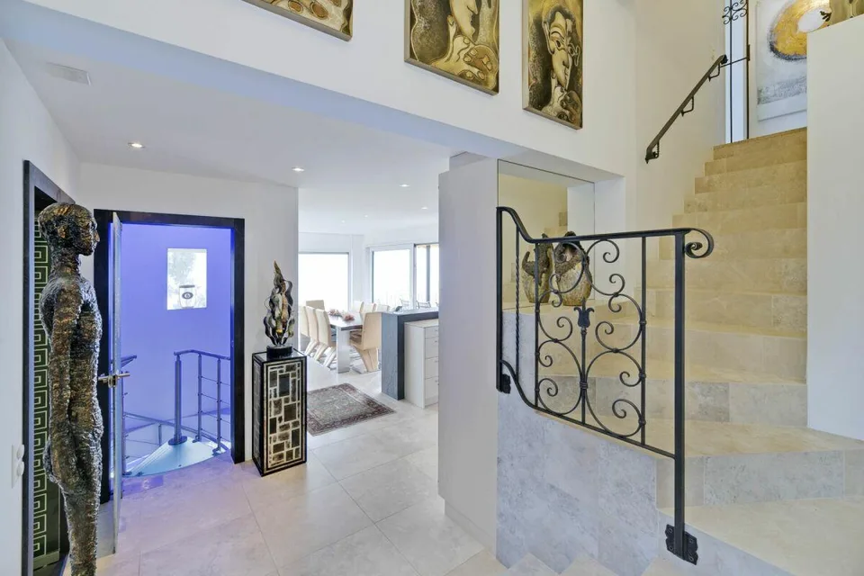 Villa mediterranea con piscina infinity e vista lago a Brissago – foto 11 di 21
