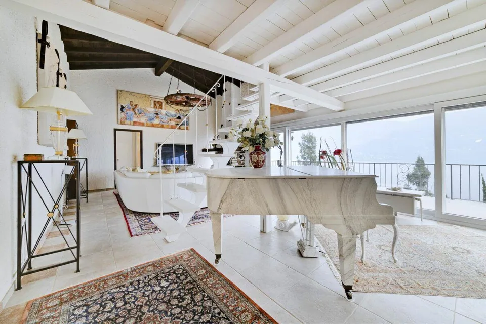 Villa mediterranea con piscina infinity e vista lago a Brissago – foto 14 di 21