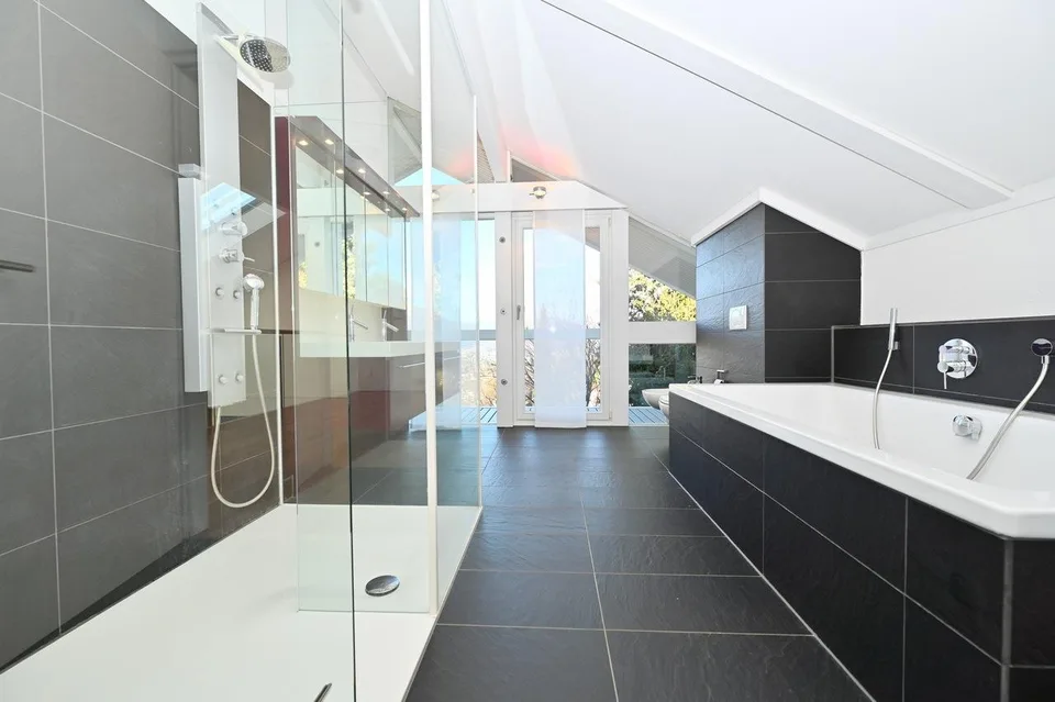 5.5 Zimmer Villa in Carabbia – Foto 16 von 26