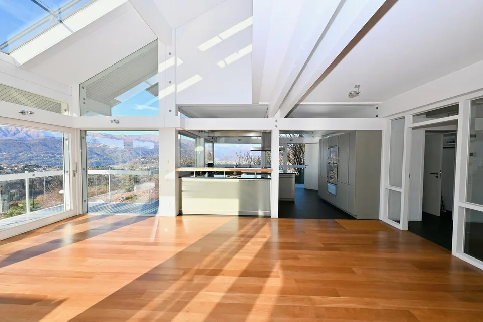 5.5 Zimmer Villa in Carabbia – Foto 6 von 26