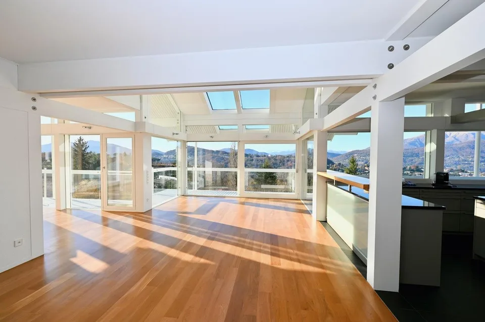 Moderna e Luminosa Villa HUF HAUS a Carabbia