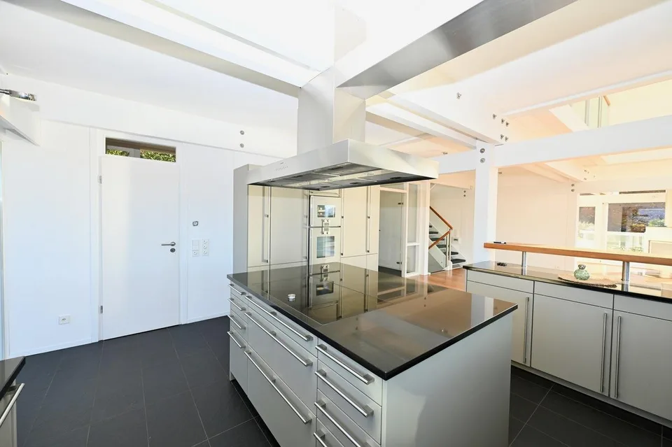 5.5 Zimmer Villa in Carabbia – Foto 8 von 26
