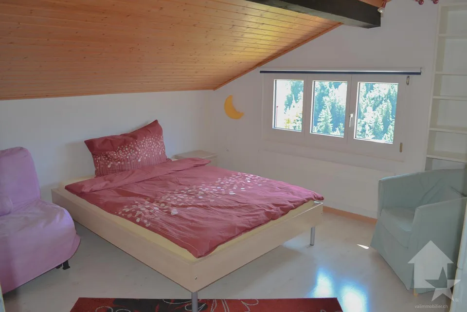 App. mit 2,5 Zimmern auf 42 m2 im Dachgeschoss mit Blick auf die Alpen