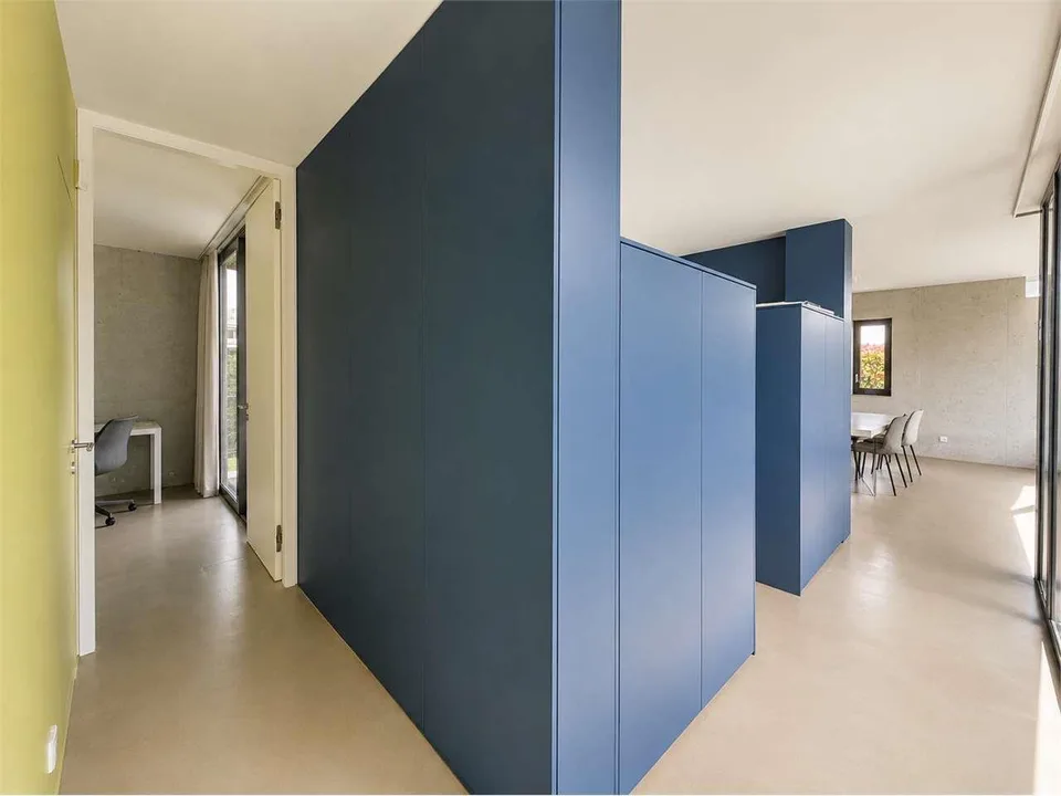 Élégance contemporaine immergée dans la tranquillité de Tremona – photo 8 sur 13