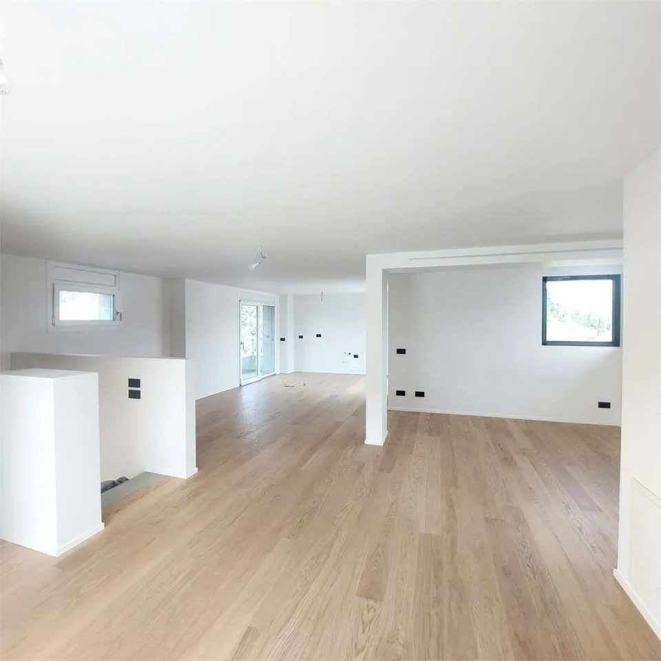 Rif.2680_Gentilino, Appartement duplex 3.5 pièces rénové avec grand terrain
