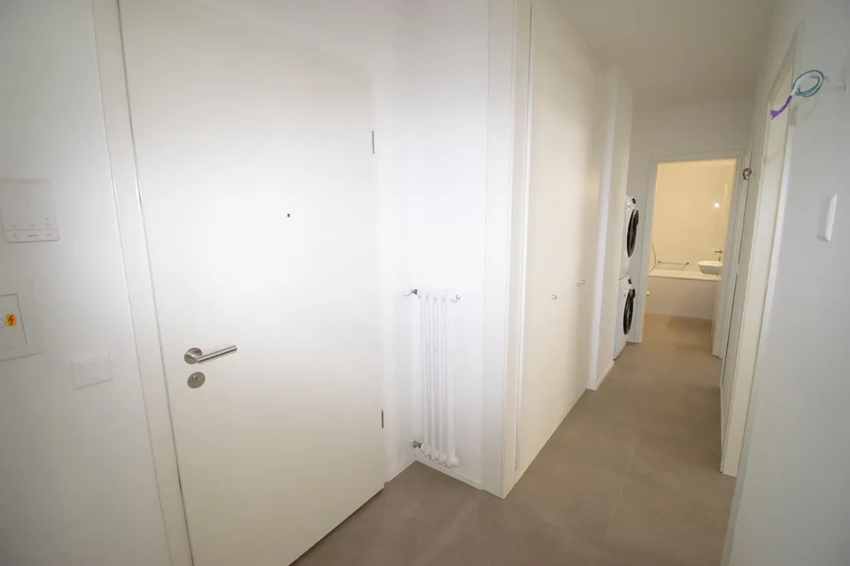 Première location après rénovation totale / Situation centrale
