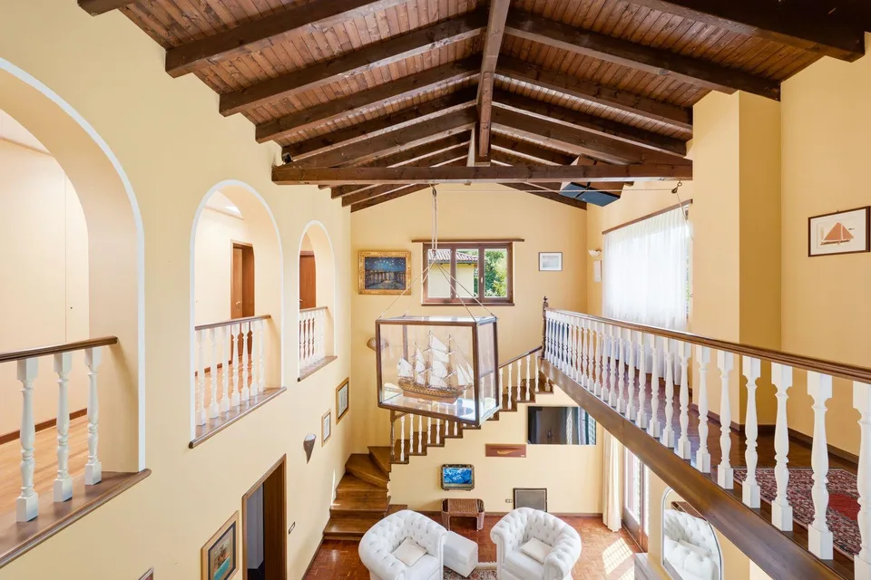 Splendida villa di 8 locali in affitto a Origlio
