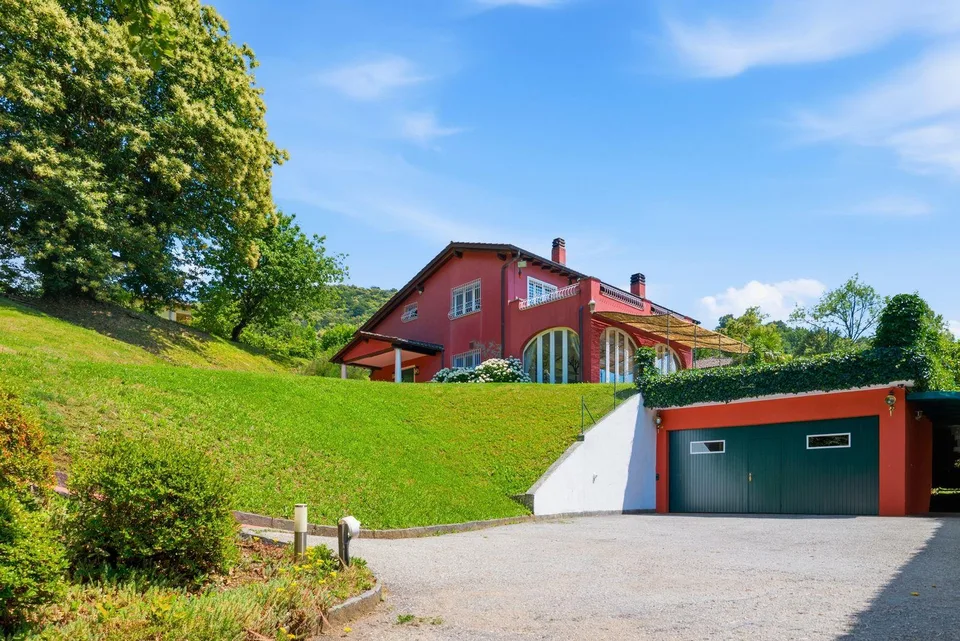 Splendida villa di 8 locali in affitto a Origlio
