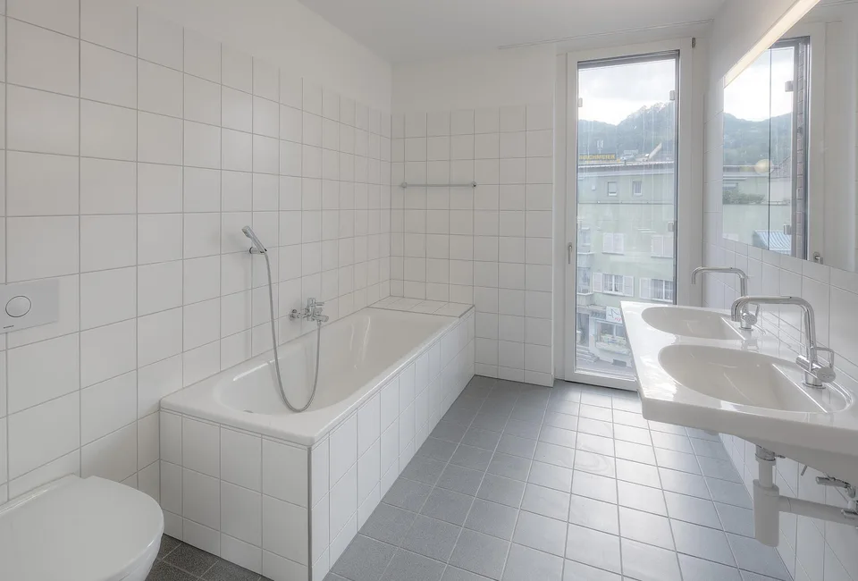 Leben in luftiger Höhe direkt neben dem Stausee!