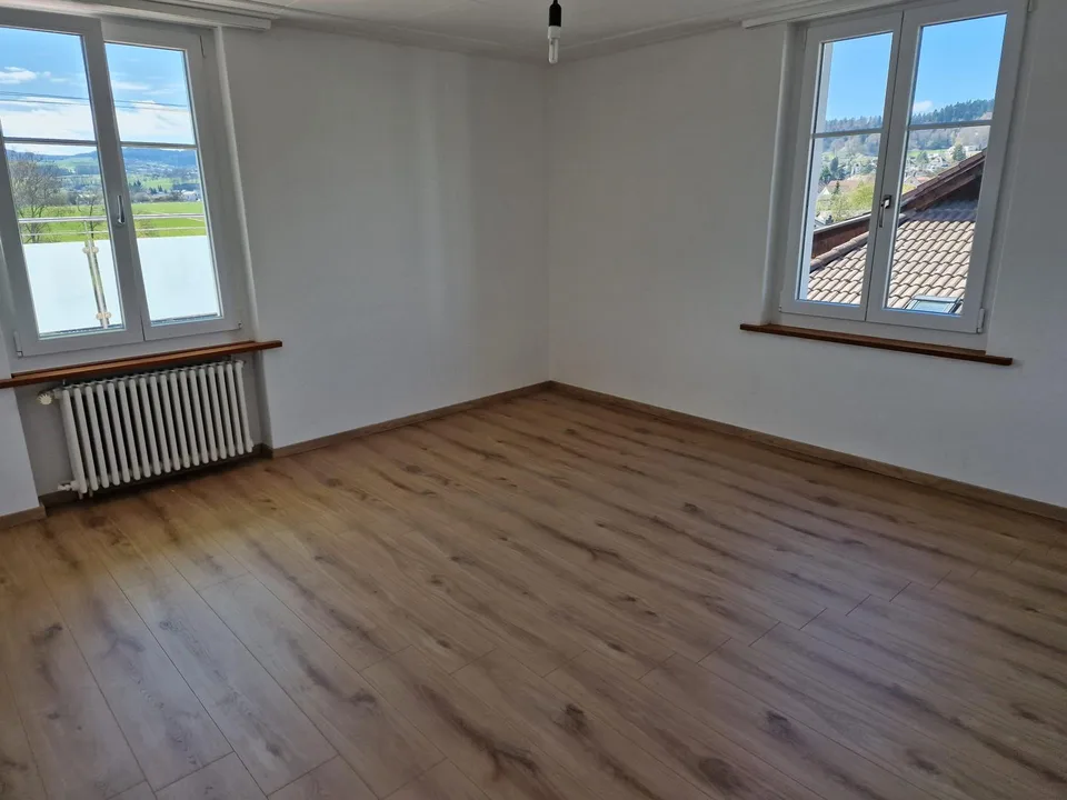 Charmante 4-Zimmerwohnung mit sensantioneller Terrasse und Aussicht