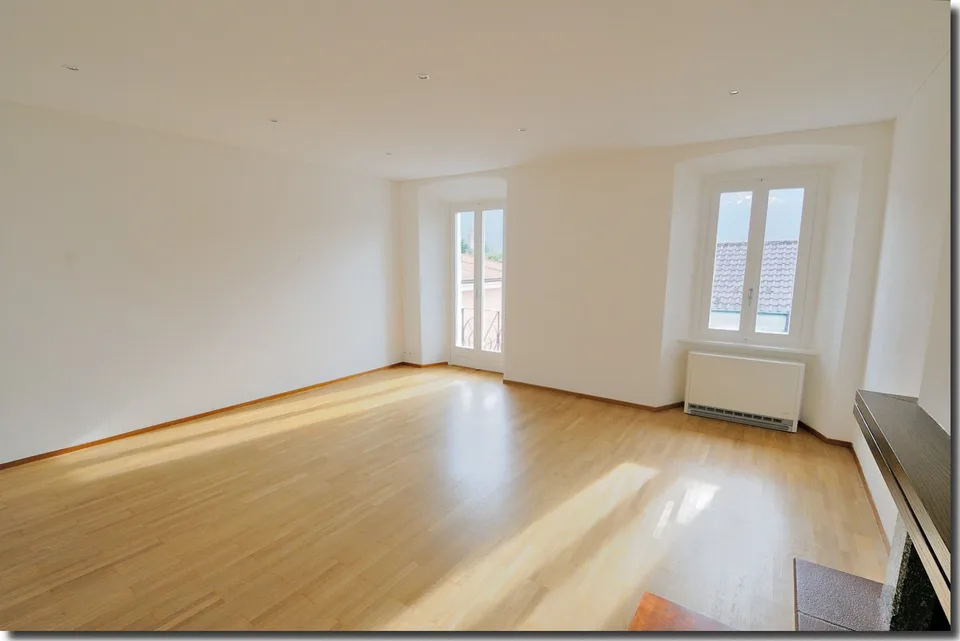 Mitten im Geschehen, top ausgebaute 2‑Zimmerwohnung