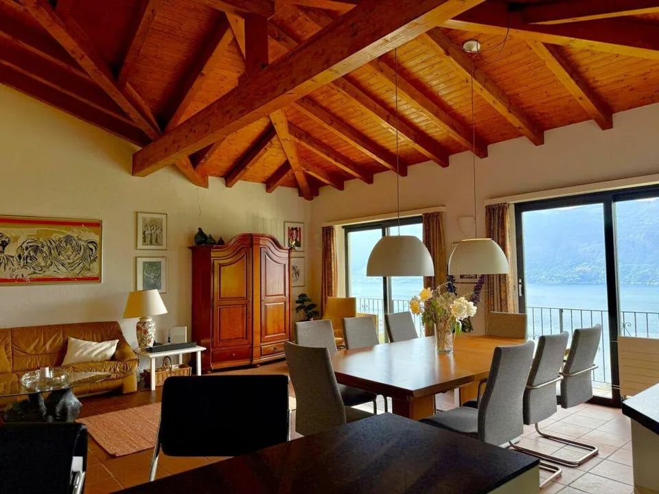 Mediterranean property with pool – photo 8 of 9