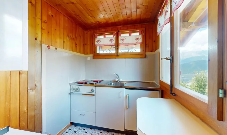 Chalet ristrutturato di fronte alle vette, ideale come seconda casa